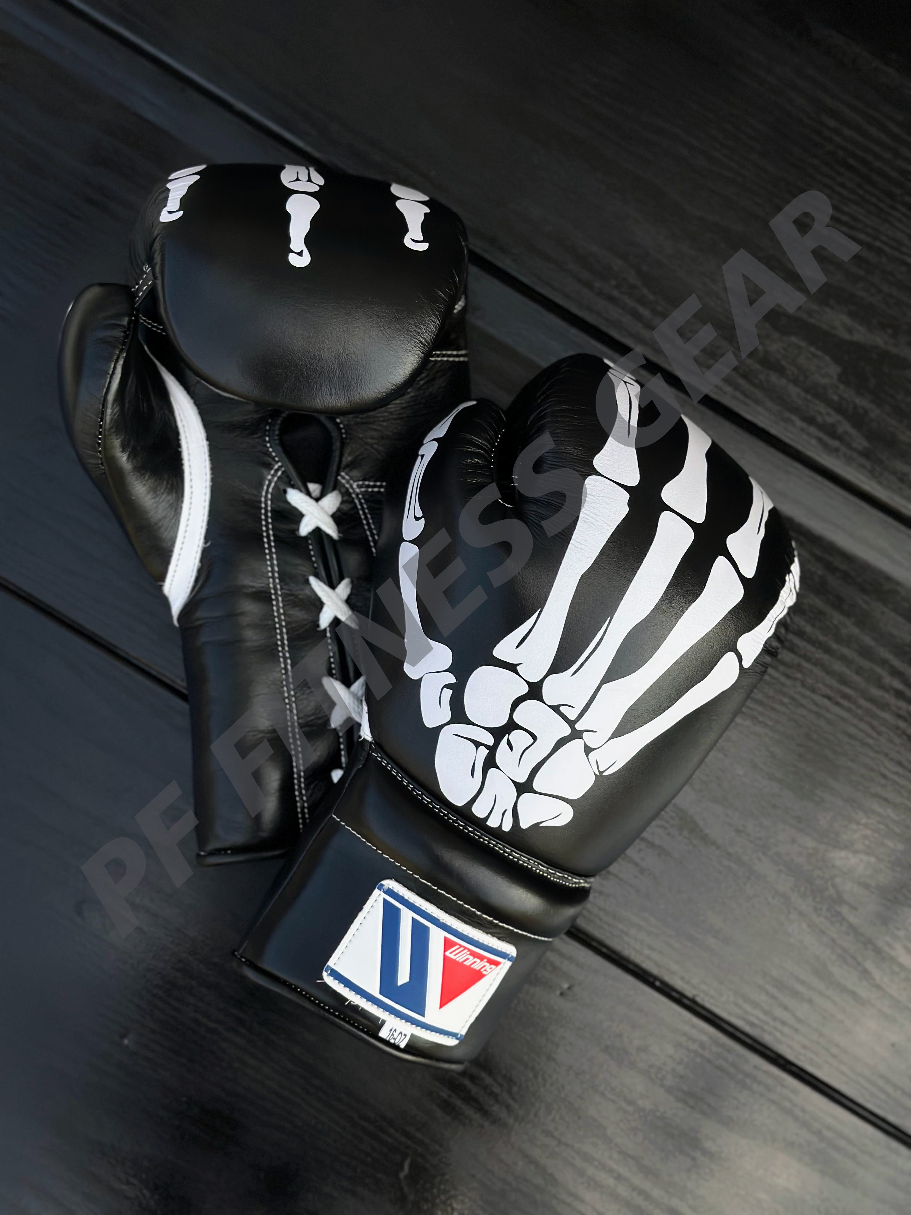 Winning Skull boxing gloves Black Leather Lace up - Velcro